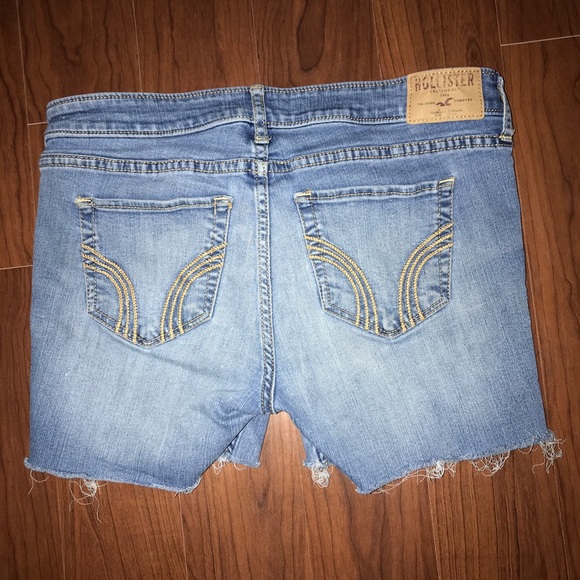 Hollister Denim Shorts - Picture 2 of 4